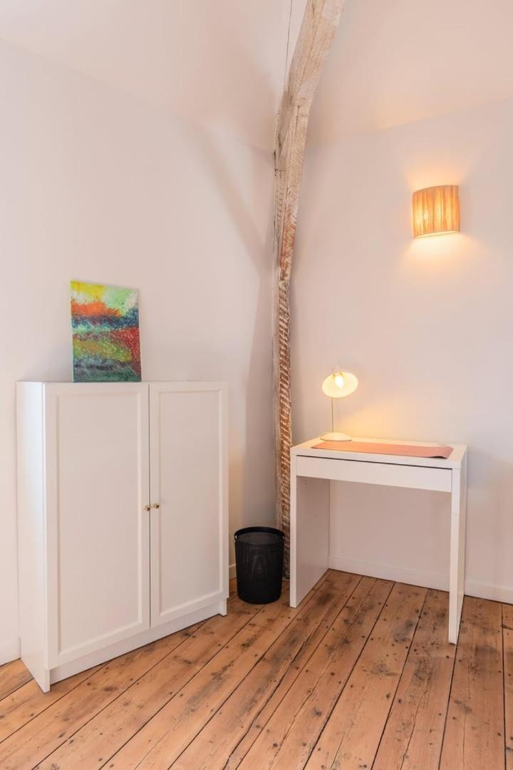 Charming 2-Bedroom Apartment At Croise Laroche Marcq-en-Baroeul Exterior photo